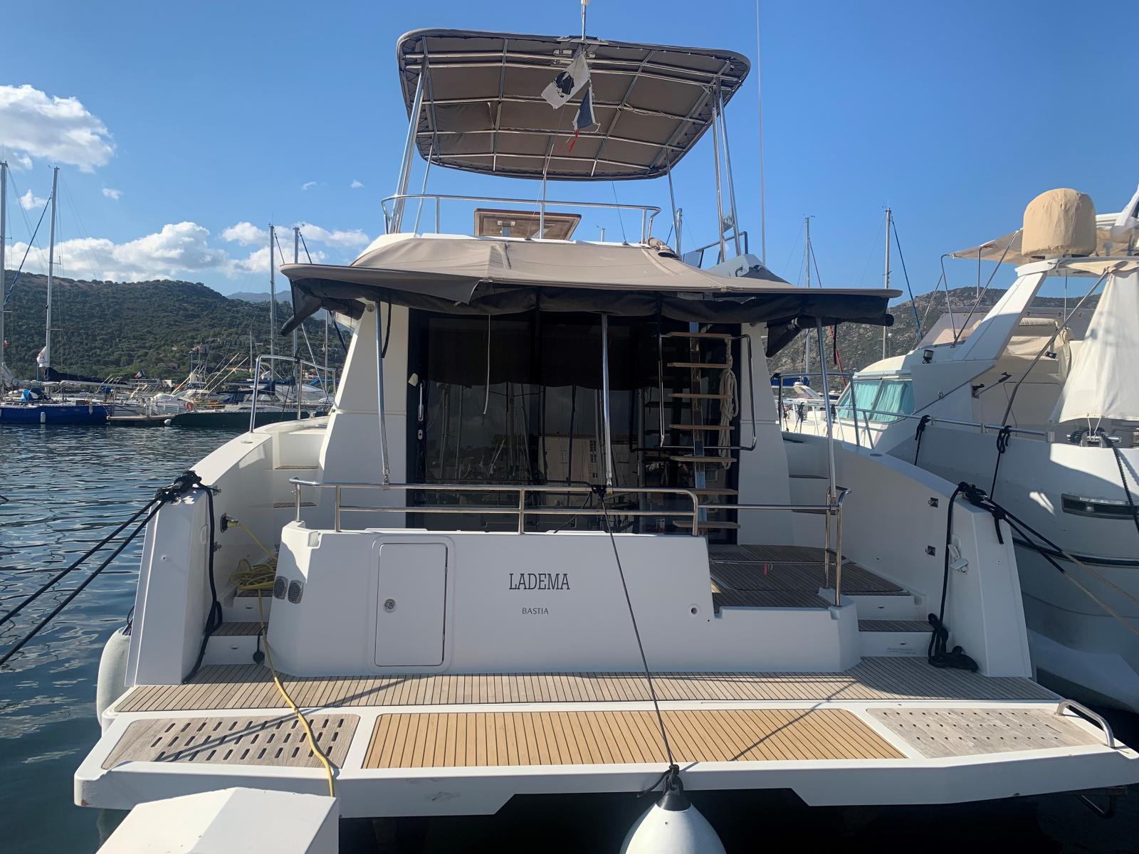 FOUNTAINE PAJOT MY 37